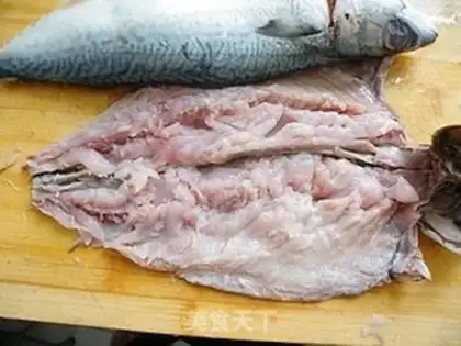 Make Sausage fish step 0