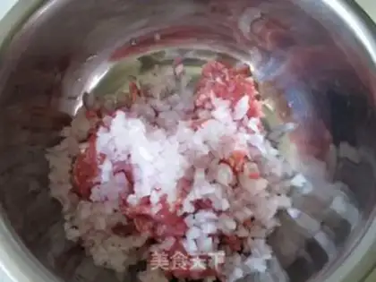 Make Swedish meatballs step 1