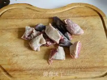 Make The chicken crumbs of the apricot step 0