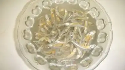 Make Spicy little fish step 0
