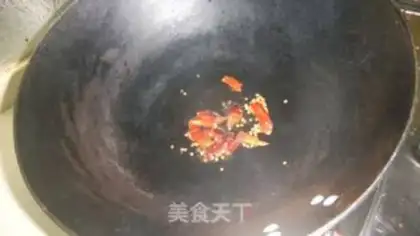 Make Spicy little fish step 2