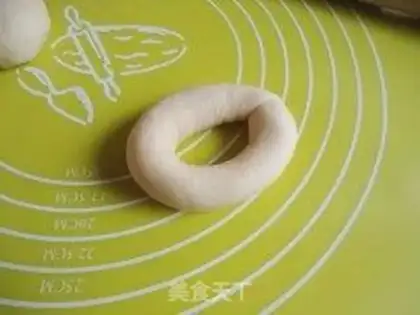 Make The salad sauce, the intestine bag step 11
