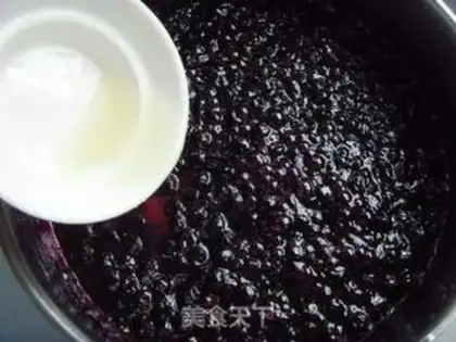 Make Homemade blueberry jam step 3