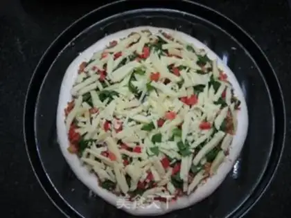 Make Onion meat pizza step 11