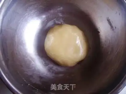 Make White Lotus broad moon cake step 3