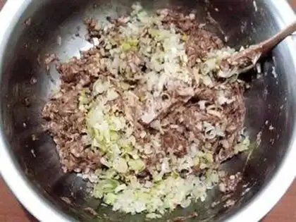 Make Spicy pork chops and bean dumplings step 4