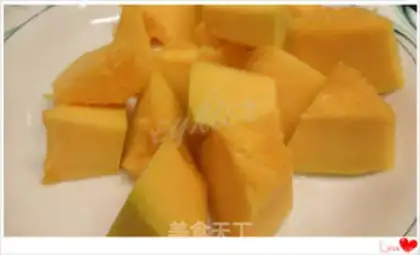 Make Pumpkin with the tail bone step 3