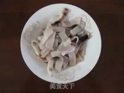 Make Pepper cutter, fried squid step 0