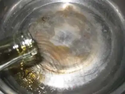 Make Pepper cutter, fried squid step 1