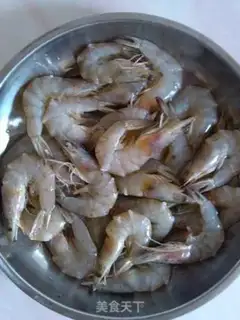 Make Tomato and shrimp step 0