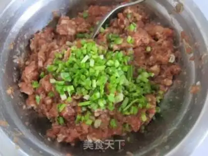 Make Onion rings meatloaf step 1