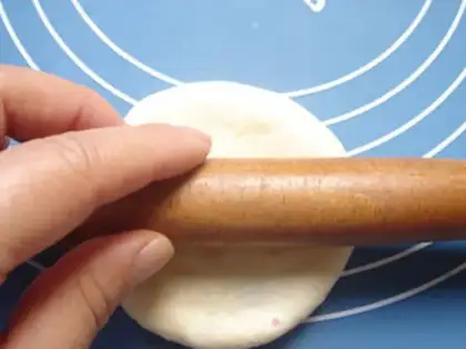 Make Red-beans-shaped bread step 7