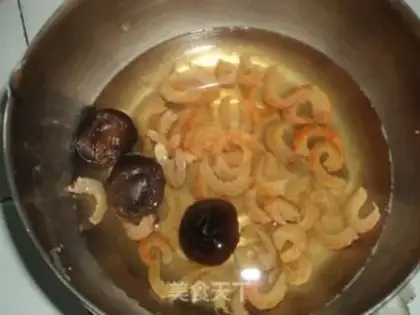 Make Potato shrimp rice step 2