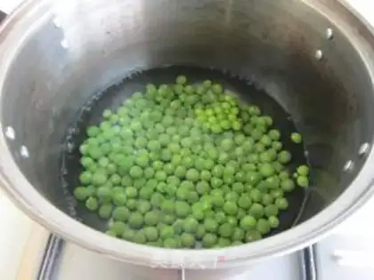 Make Corn shrimp fried rice step 2