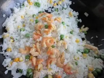 Make Corn shrimp fried rice step 10
