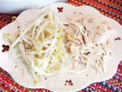 Make Pelican chicken noodles step 1