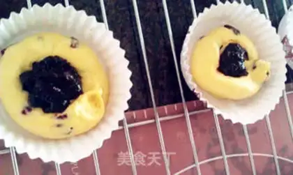 Make Cranberry blueberry jam cake step 5