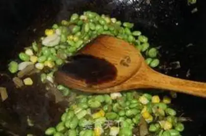 Make Snowcracker corn fried beans step 3