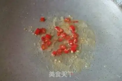 Make Bean pickles and fried meat step 4
