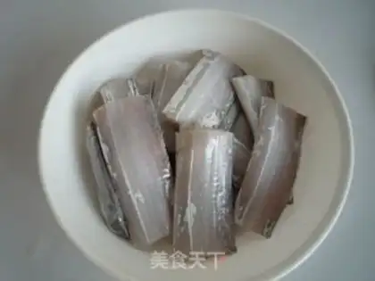 Make Jell-O fish step 1
