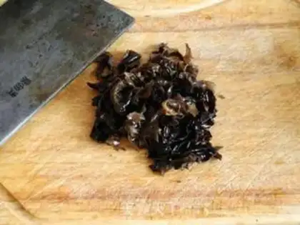Make Tomato sea mushroom soup step 2
