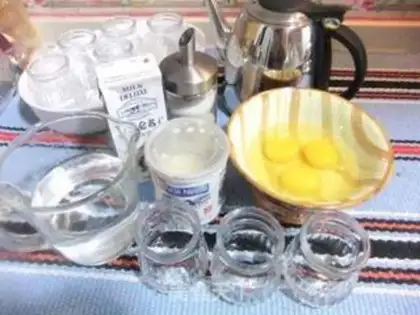 Make Caramel egg cream pudding step 0