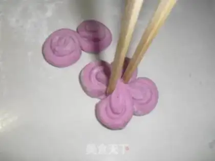 Make The date buns step 4