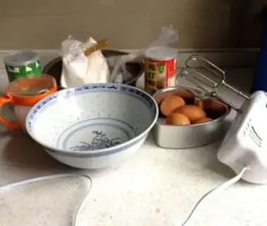 Make Microwave rainbow cake step 0