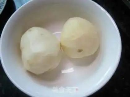 Make Eggs and potatoes step 0