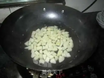 Make Eggs and potatoes step 1