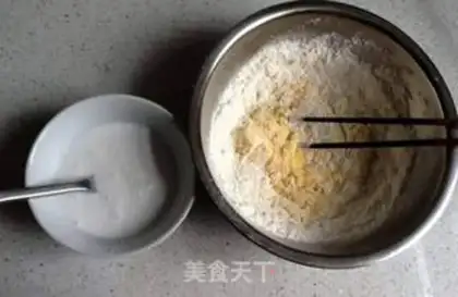 Make Microwave rainbow cake step 4