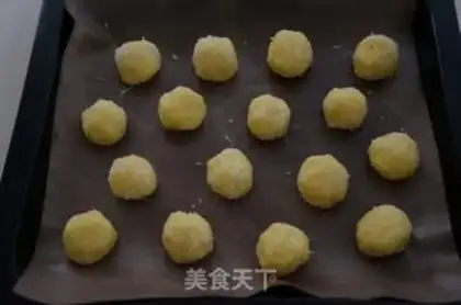Make Gold coconut ball step 5