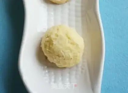 Make Gold coconut ball step 6