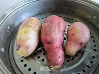 Make Red potato balls step 1