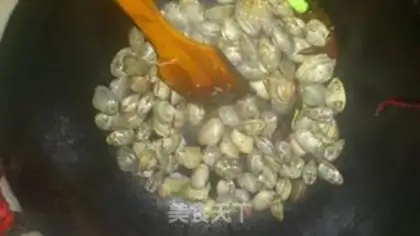 Make Spicy clams step 3