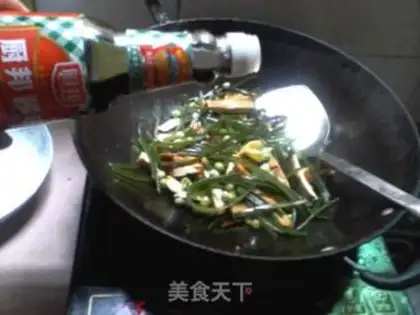 Make Seaweed tofu and dry peas step 10
