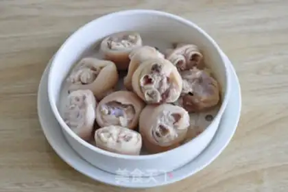 Make Beer stew of pigs