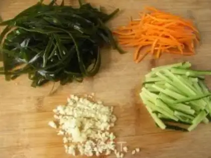Make Garlic seaweed step 0