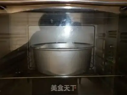 Make Strawberry chocolate cake step 14