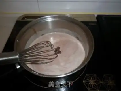 Make Strawberry chocolate cake step 17