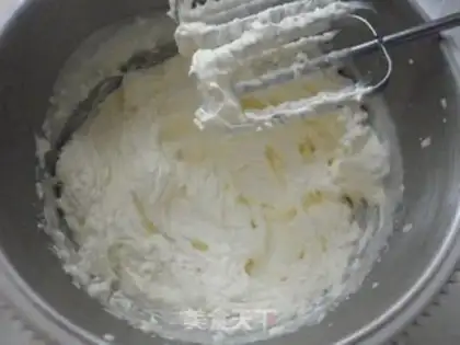 Make Strawberry chocolate cake step 19