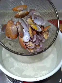 Make Smelt cape soup step 1