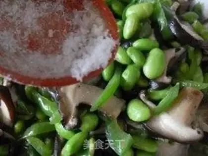 Make Pepper soy mushrooms step 5
