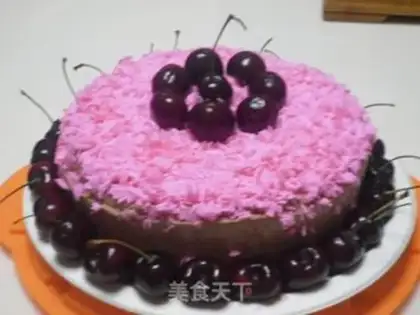 Make Strawberry chocolate cake step 30