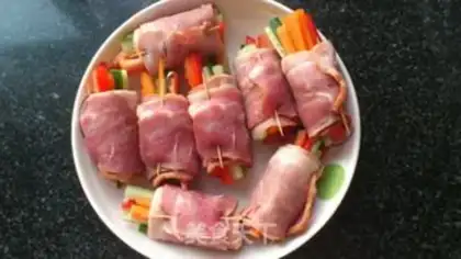 Make Bacon vegetable rolls step 2
