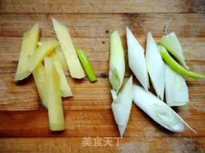 Make Wine and chicken wings step 1
