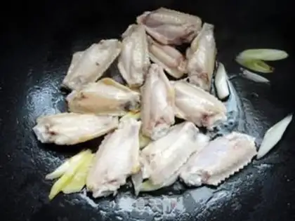 Make Wine and chicken wings step 4