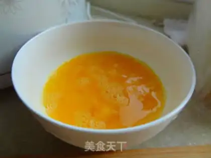 Make Eggs and toast step 1