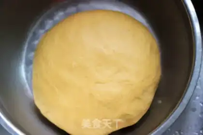 Make Pumpkin roll step 3