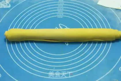 Make Pumpkin roll step 5